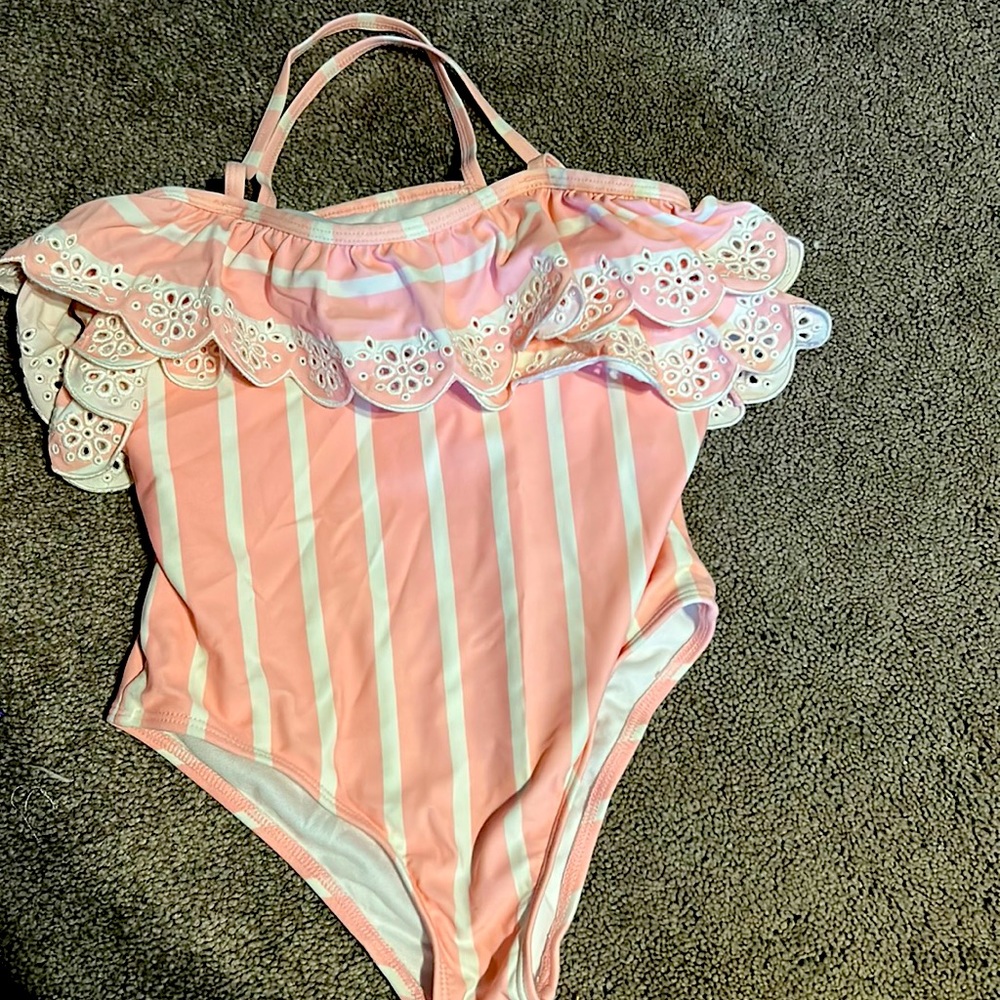 Selling because my daughter grew out of it